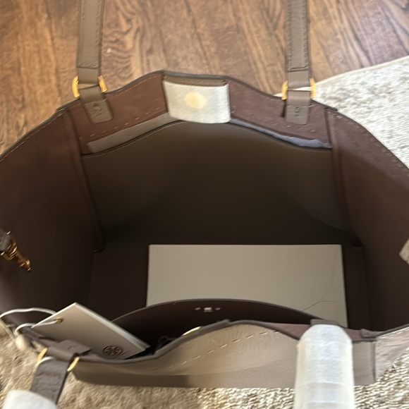 Tory Burch Tote NWT - Picture 3 of 4